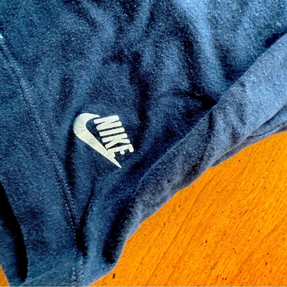 Nike Running Tshirt - Picture 3 of 5